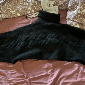 Kort tjock tröja - Kom aldrig till användning 