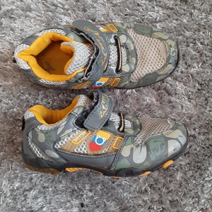 XHM-TQ barnskor  - XHM-TQ barnskor storlek 28. Bra skick, använda flertal gånger. Betalning sker via swish. 