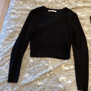 Storlek L men är som en M  - Har bara andvänt den 2 eller 3 gånger. Bruka ha M men tog L för att den är rätt så liten i storleken. 