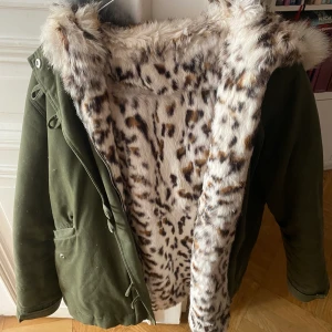 Maje jacka - Maje jacka med äkta päls 