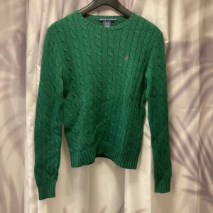 Tröja - Fin tröja ,sparsamt använd.