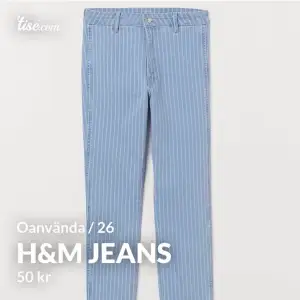 Stretchiga jeans med hög midja och skinnyfit. Helt oanvända(nyskick). Slutsålda i butik🤍frakt: 60kr