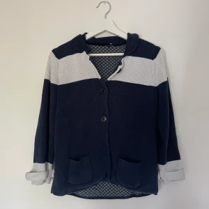 Kofta från Tommy Hilfiger - En kofta från Tommy Hilfiger