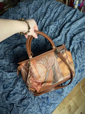 Vintage läder väska  - Snygg väska i bra skick! 