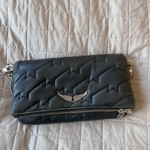 Zadig väska - Skriv om ni är intresserade. 