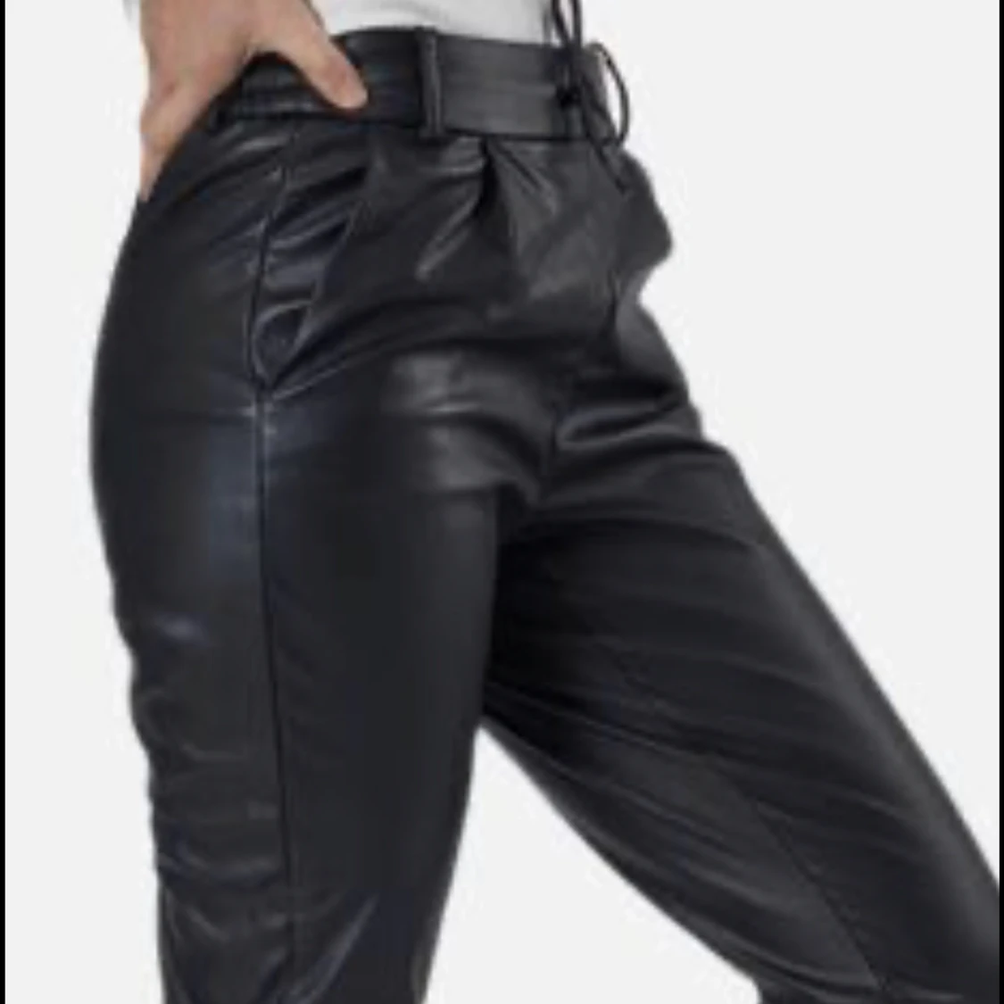 Nya byxor skinn imitation 