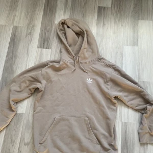 Adidas hoodie - Skick 6/10