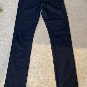 Levis jeans 501 Skick 10/10 oanvända Storlek W32 L36 Pris 400