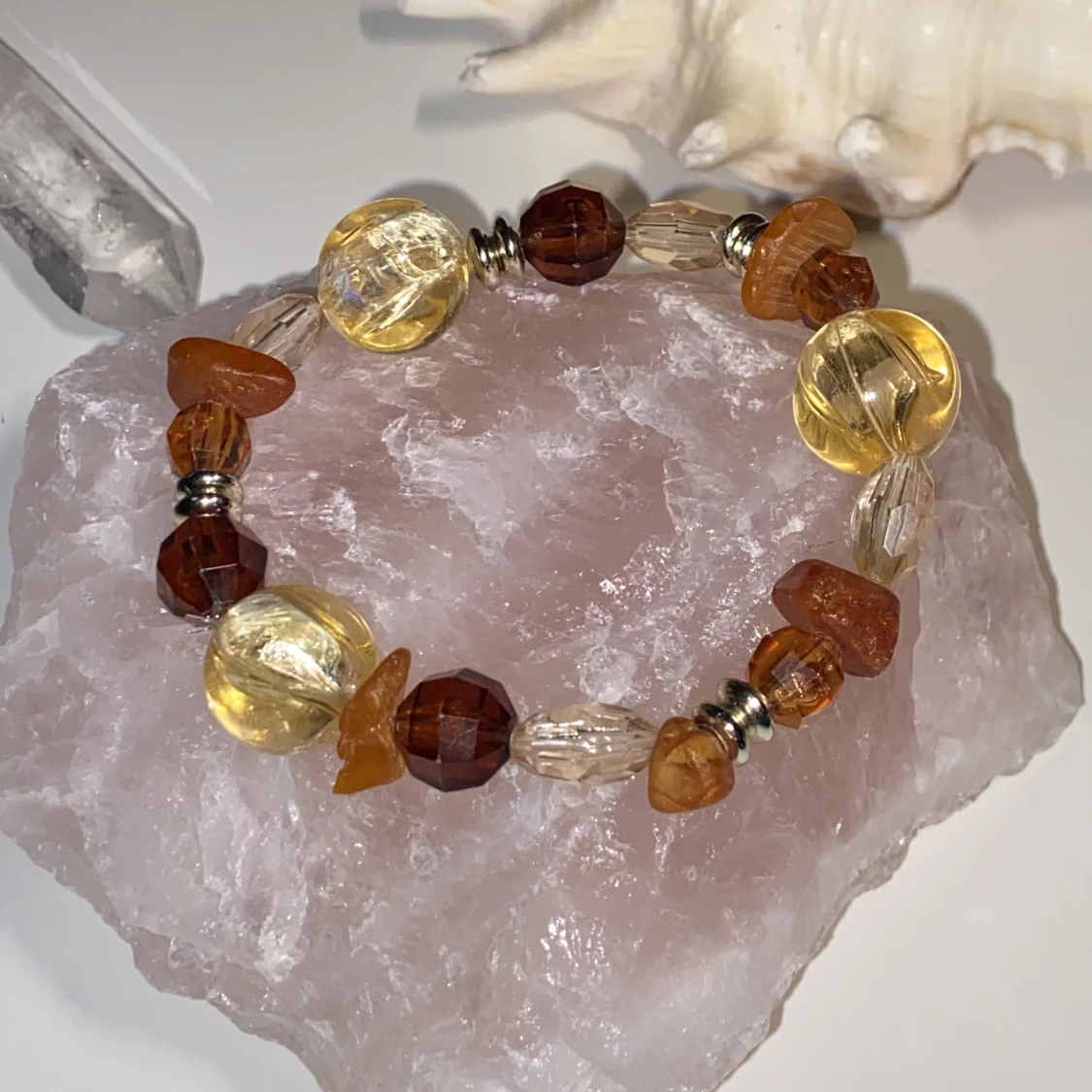 Pärlarmband med äkta bärnsten  - 90