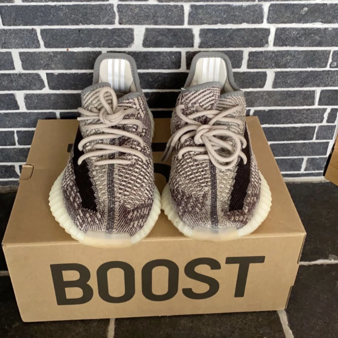 Yeezy boost 350 v2 zyon - 90