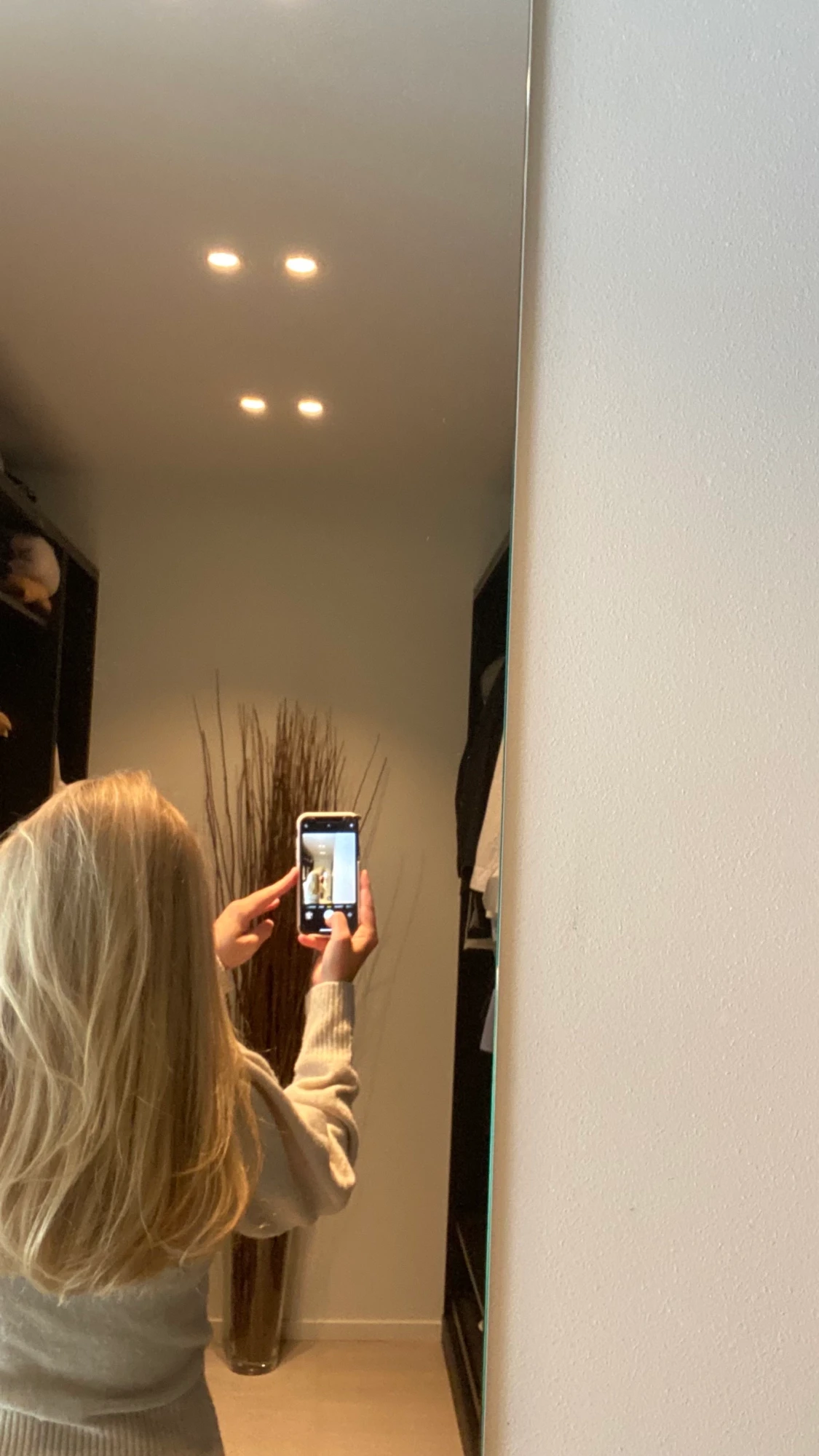 Stickad beige tröja från hm - 90