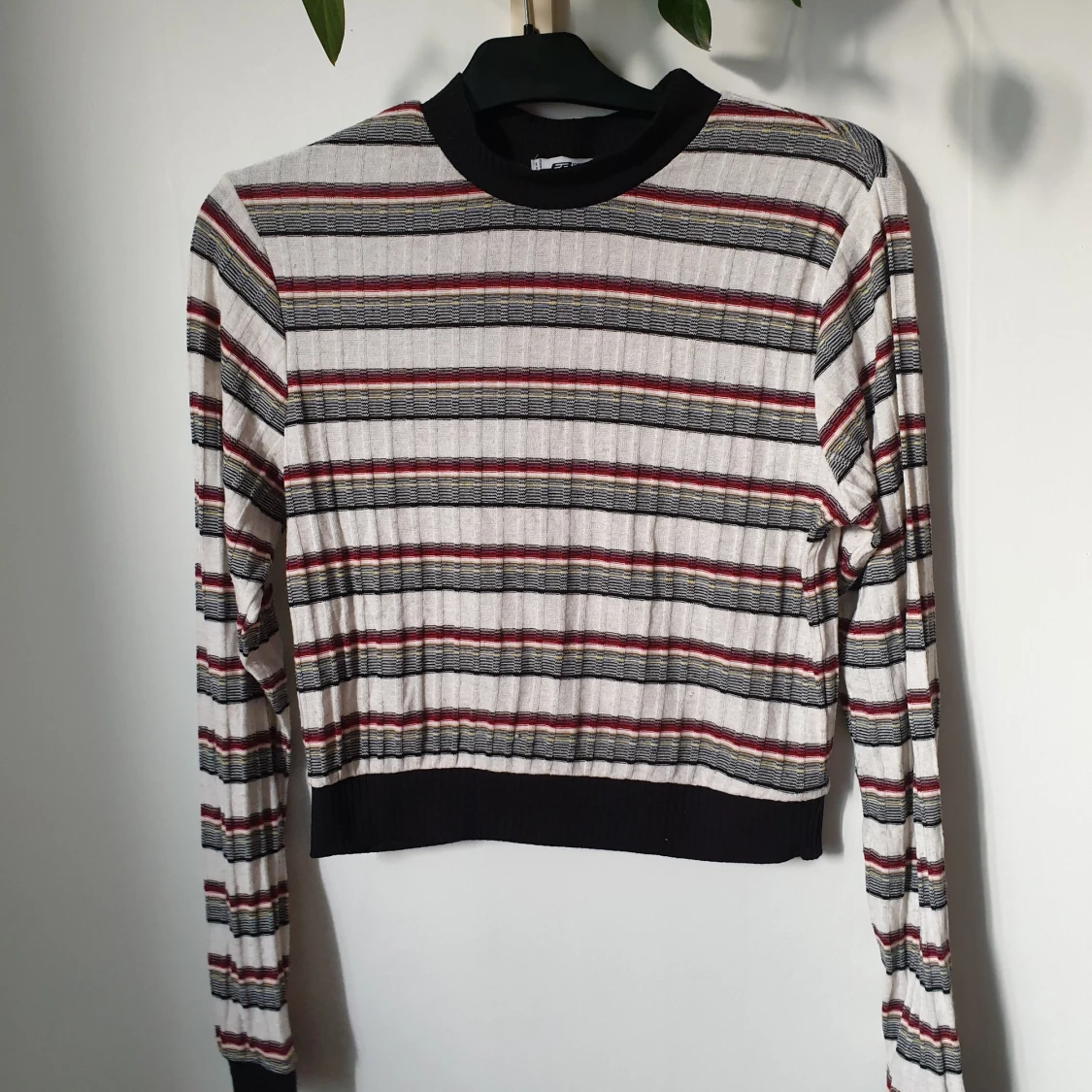 Tunn stickad tröja, liten L