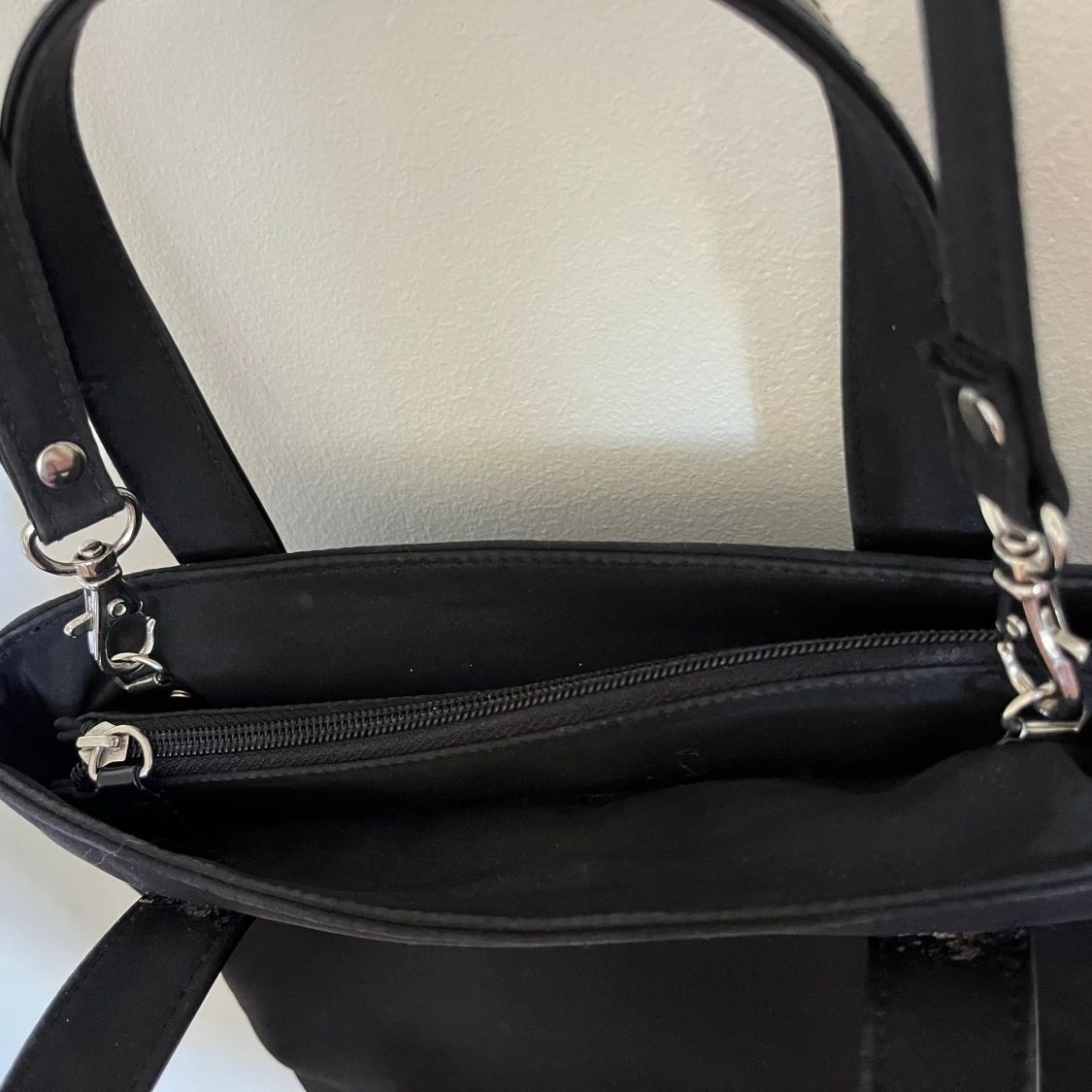 Svart handväska  - 90