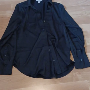 Skjorta - Använd 1 gång, stor I storleken 