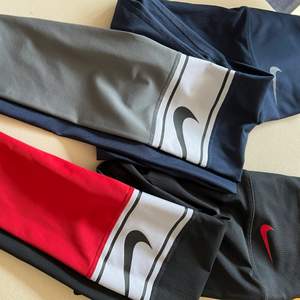 Hej✨ Säljer två par Nike tights (stlk. xs & s) i samma modell fast olika färger.💙🤍❤️