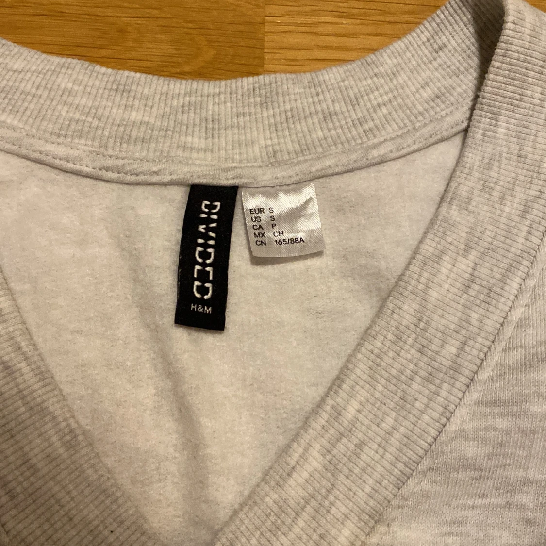Grå sweatervest stl S - 91