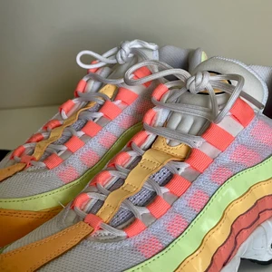 Nike Air Max 95 - Sneakers - Super special nike air max, was used twice, very good condition, size 39 , UK 5.5 , cm 25  Original price 1895 sek