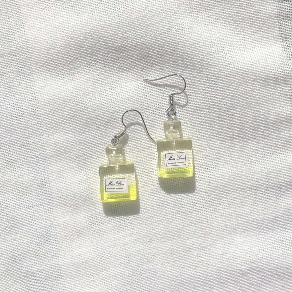 Parfymörhängen 💛