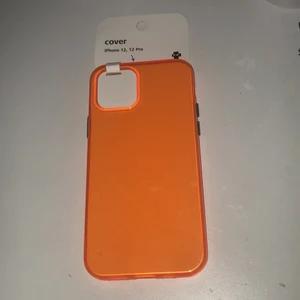Helt nyt mobil skal från tgr  - Helt nytt Mobil skal från tgr.Orange med gröna knapar iPhone 12/12pro.