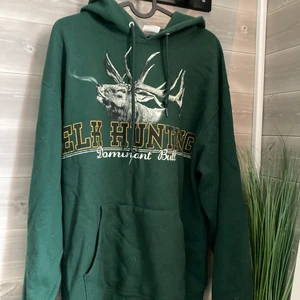 VINTAGE HOODIE - Storlek M/L  Bra skick! Vid frågor, hör av dig