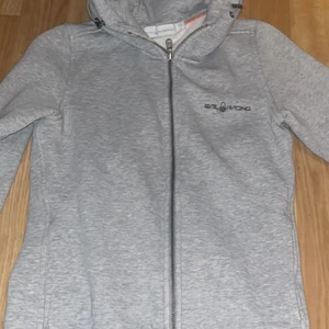 Sail racing kofta - Sail racing kofta i gott skick ganska liten i strl är en xs men mer som xxs