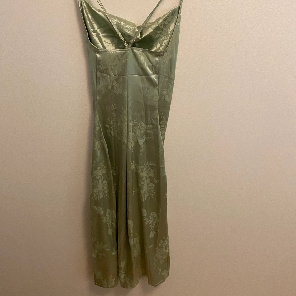 Grön satinklänning - 90