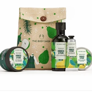 The body shop - Oanvända och oöppnade förpackningar Jul kit från the body shop Doft: Pear Innehåller:  1 body youghurt = 200 ml 1 handkräm = 30 ml 1 body butter = 50 ml 1 showergel = 250 ml