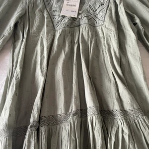 Zara klänning  - Super fin klänning från zara. 