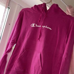 Champion  - Äkta champion hoodie  står L är som s