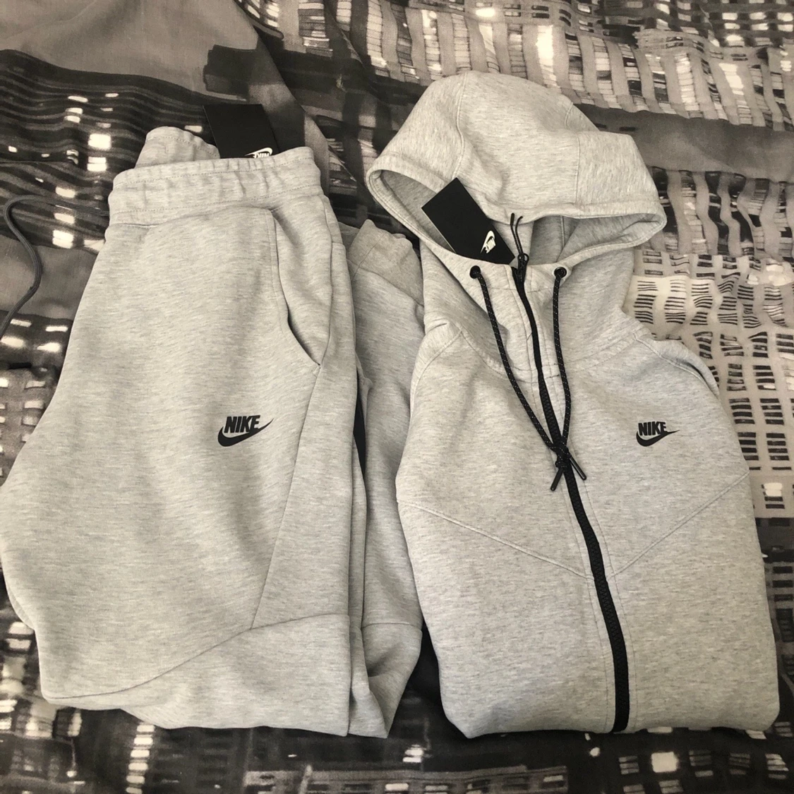 Nike Tech Fleece - 90
