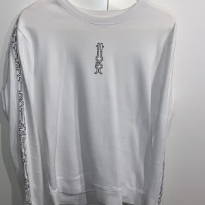 Hugo boss seatshirt - En boss sweatshirt köpt på boss affär.