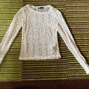 Zara topp  - Snygg vittopp från zara 😍 