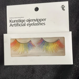 Pride fransar  - Är aldrig använda då jag inte kände för de när jag skulle ha dem. Lim är med i förpackningen 