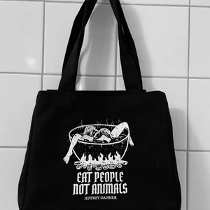 Lunchväska  - Lunchväska ”Eat people not animals” H.20 b.24 d.15.