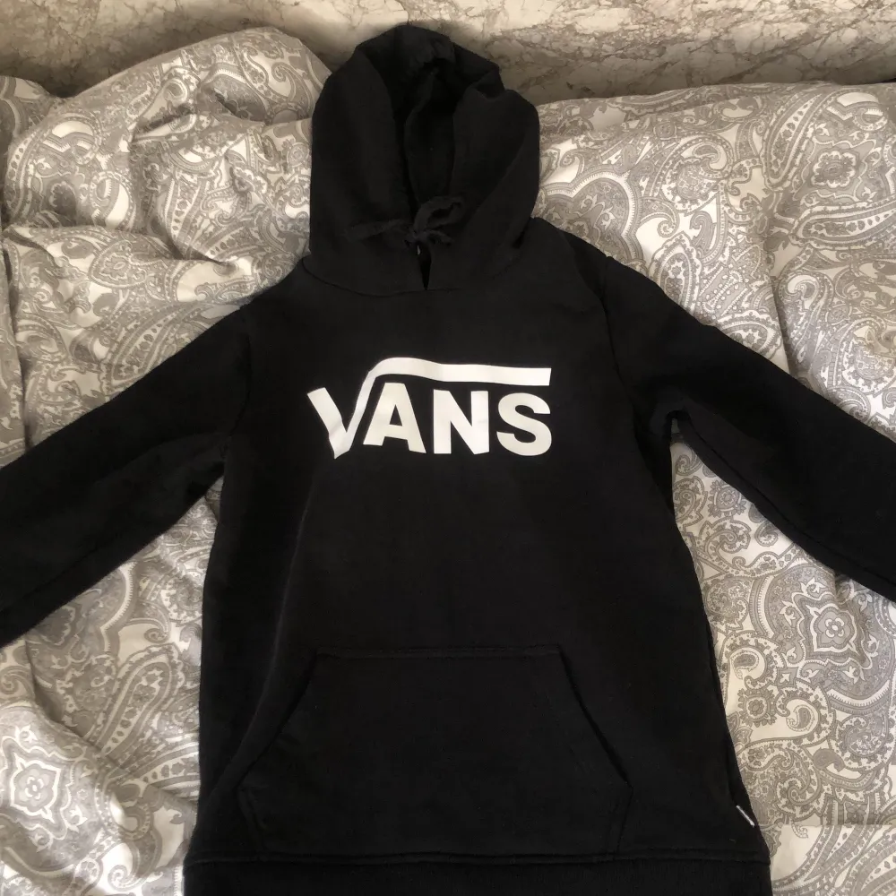 Vans hoodie köpt här ifrån, 160+ frakt . Övrigt.