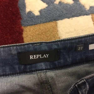 Replay lågmidjade jeans 799kr ordinarie  - Strl 27 lågmidjade Replay