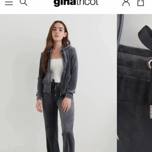 Mjukisset från Gina Tricot  - GAMLA BILDER Ett fint mjukisset från Gina Tricot i en lite mörkare grå färg. (Priset är för hela setet)Är väl använda undan några större skador. En söm i tröjan vid handen är ”uppsprättad” då den drogs upp av sig själv nån vecka efter köpet.