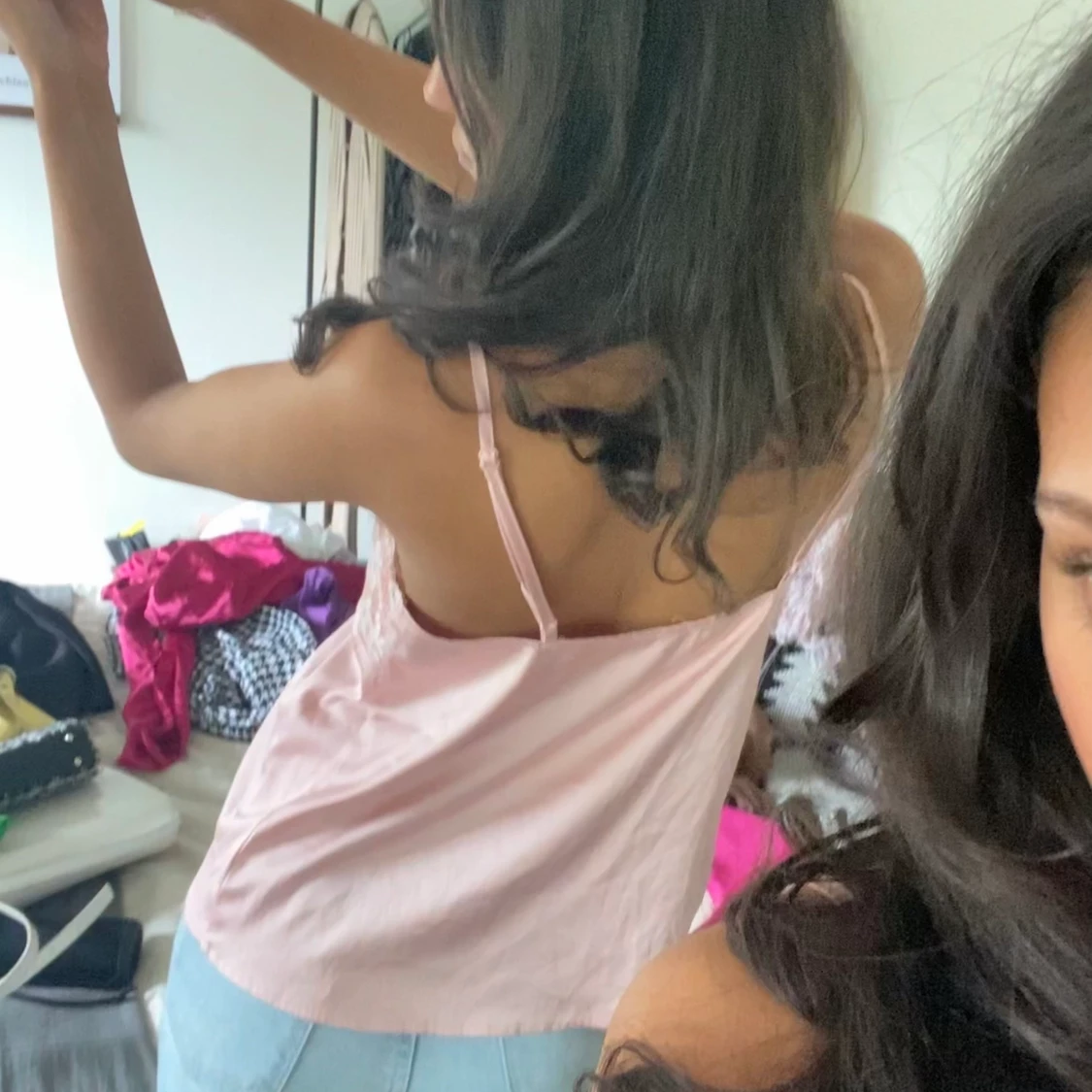 Gullig rosa topp med spetsdetaljer - 90