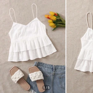 Fint Sommar Linne❤️ - Säljer detta fina shein linne som tyvärr är för litet. köpte det för någon månad sedan och har testat det 1 gång❤️ bra skick och storlek XS! Hör av er om ni bara vill ha privata bilder eller skriva! ❤️❤️