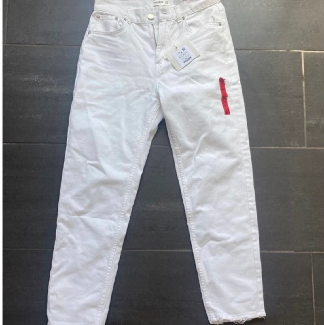 Oanvända jeans, pull & bear  - 90