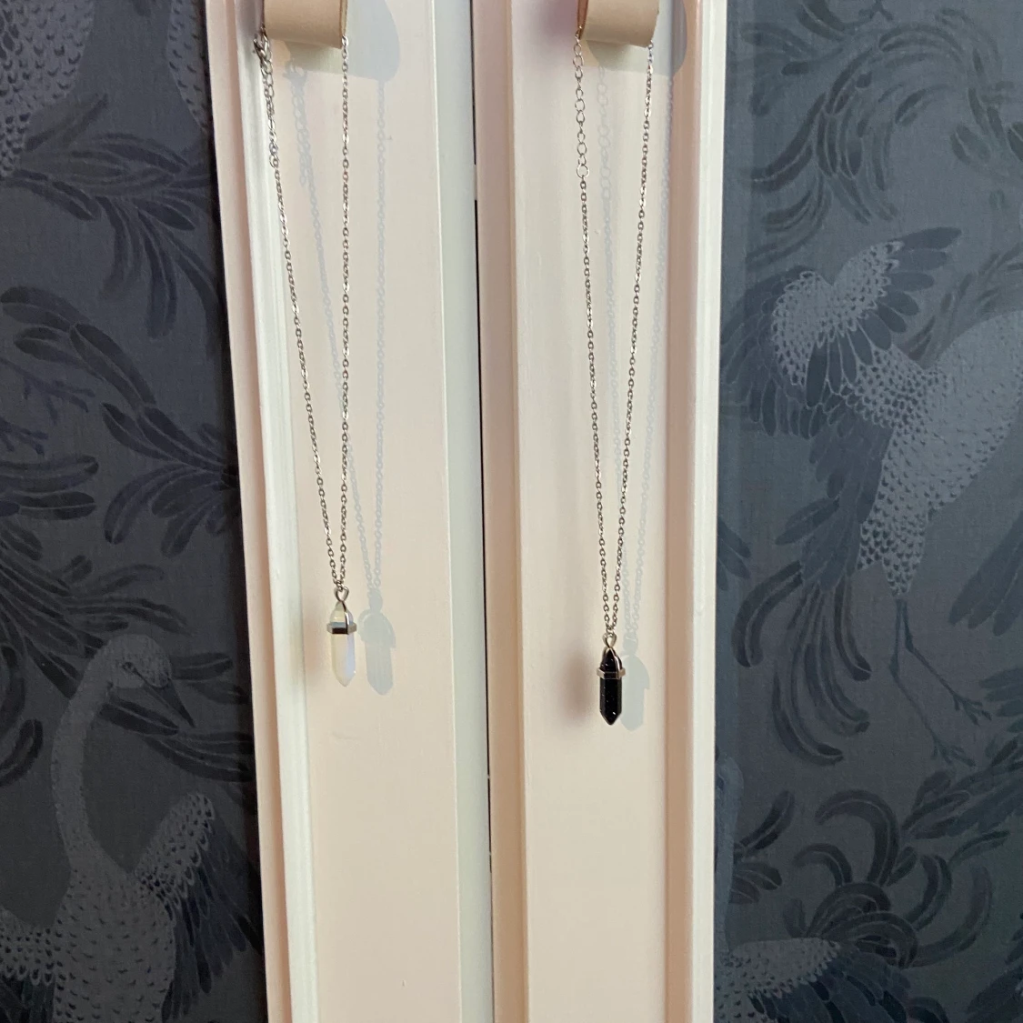 Svart glittrigt kristall hlasband