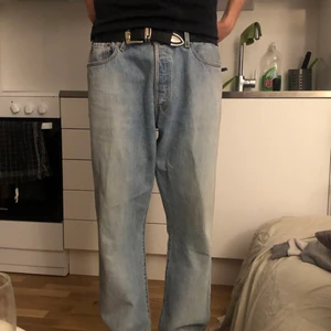 Levis 501 w38 L32  - Fina byxor, passar mig som har 33w som du ser 