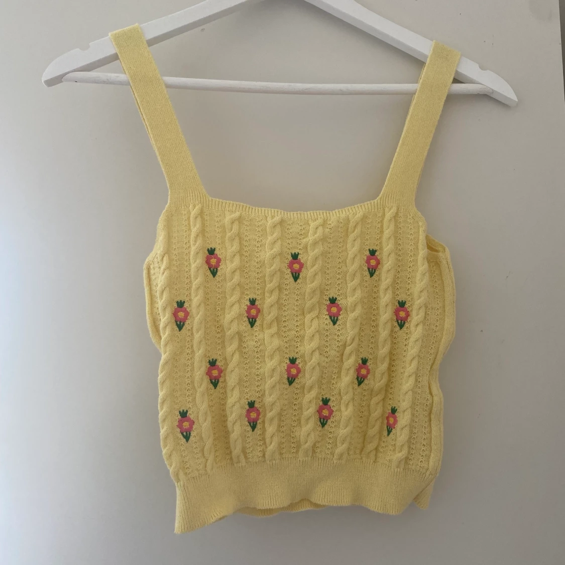 Stickad Topp