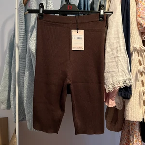Missguided cykelbyxor brun - Ribbad shorts, oanvänd prislappen kvar