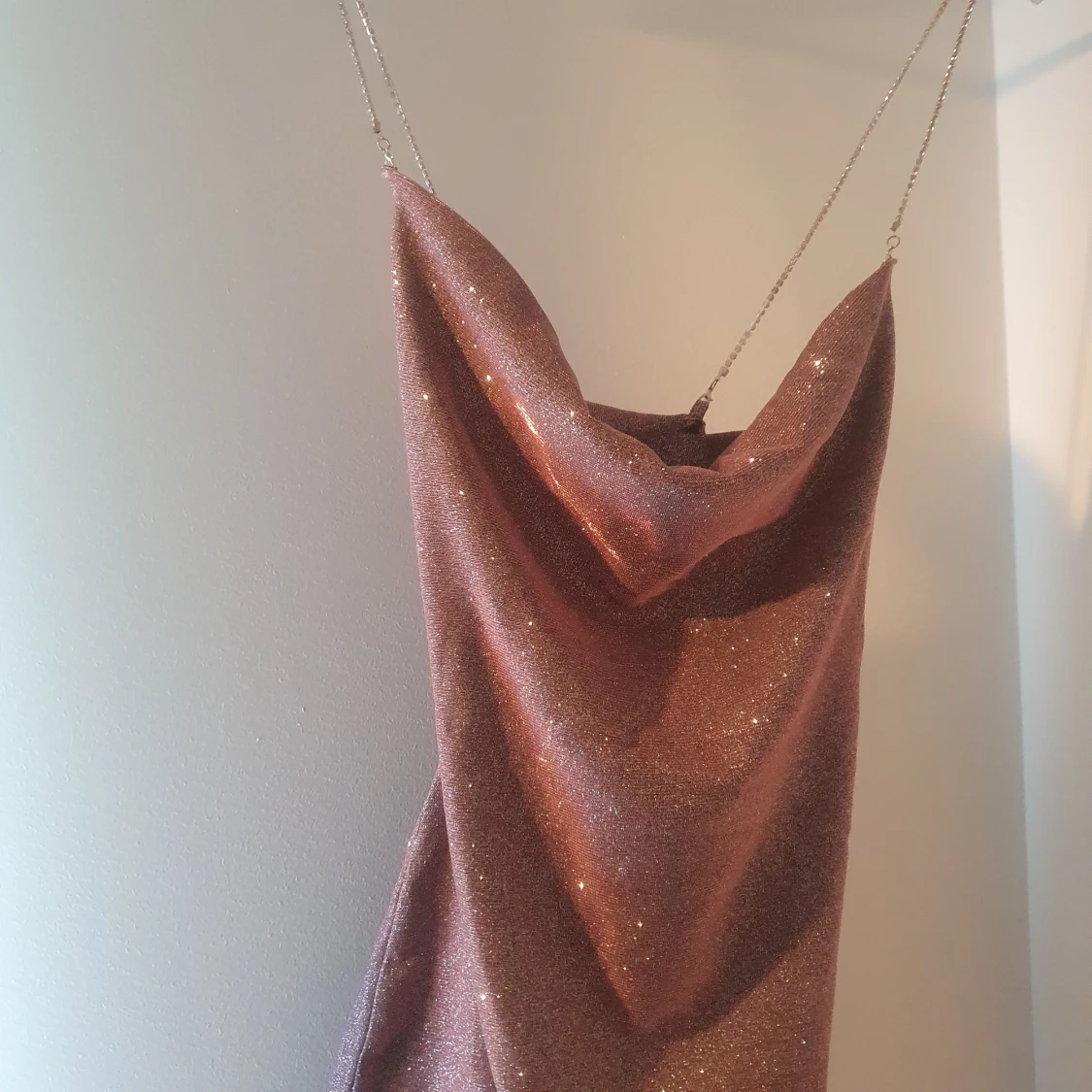 Glittrig klänning  - 90