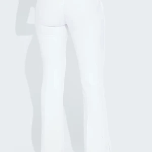 INTRESSEKOLL Vita kostymbyxor  - Intressekoll på dessa slutsålda lågmidjade kostymbyxor från bikbok. Storlek 36 men ganska små i storleken🤍 De är helt oanvända och lappen sitter kvar!