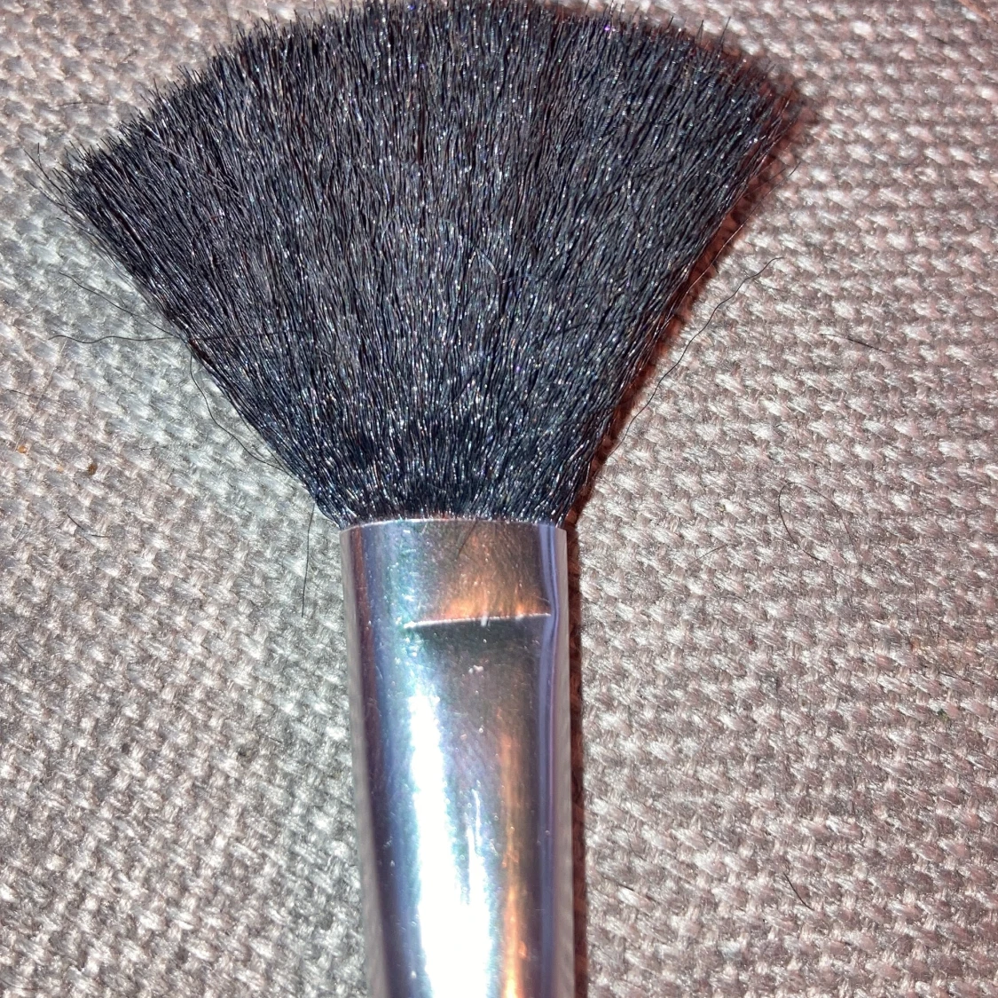 En sminkborste  - 91