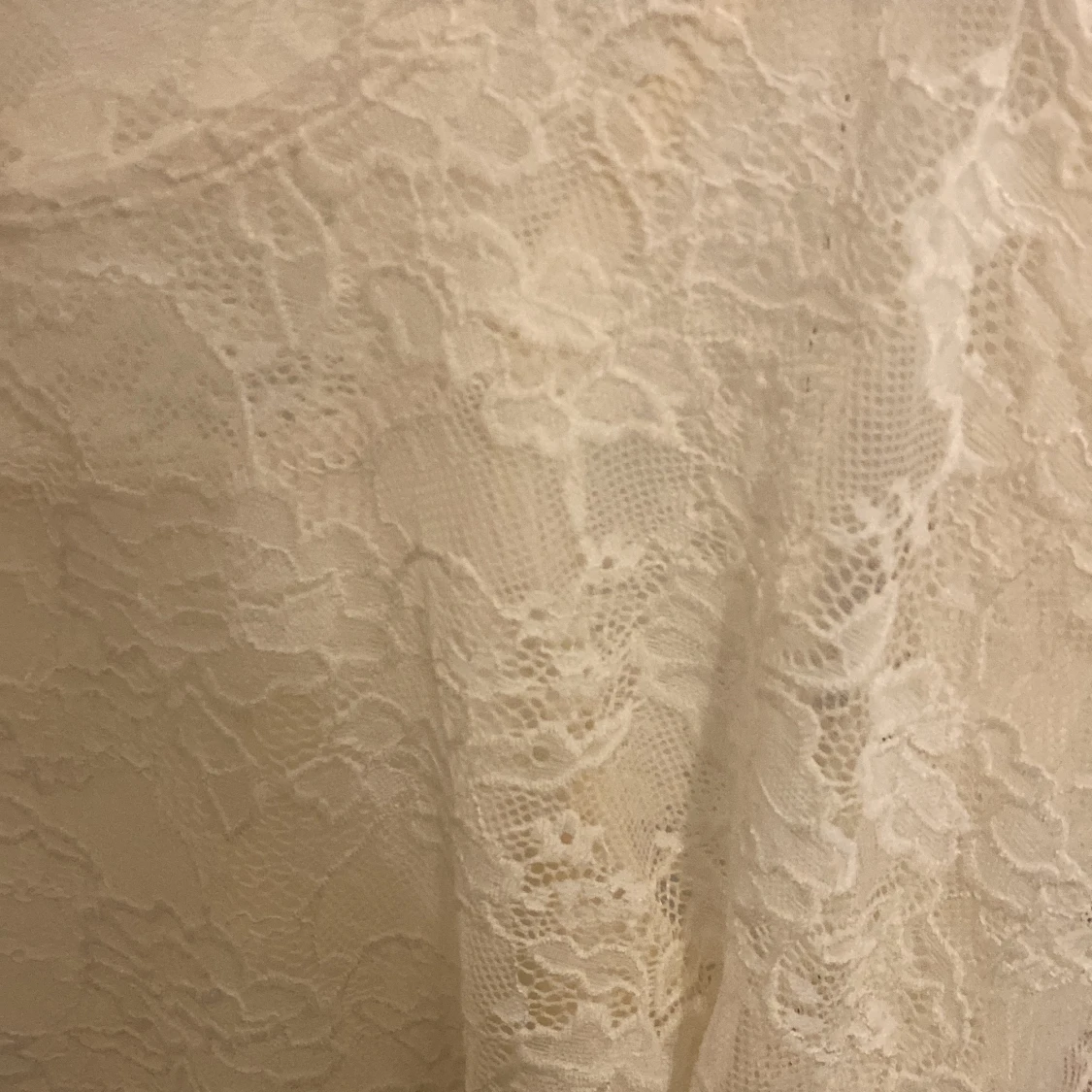 En broderad kortärmad tröja  - 91