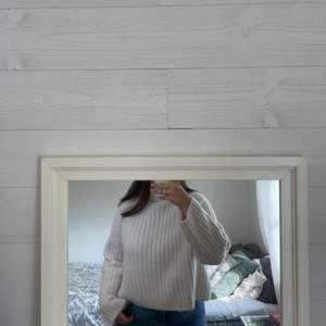 Fin ljusrosa stickad tröja med polokrage från Zara. Aldrig använd, som ny. Nypris 400kr.💗