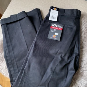 Dickies - Dickies 874, ”the original work pant”. Helt nya med lappen kvar. Strl W34L32